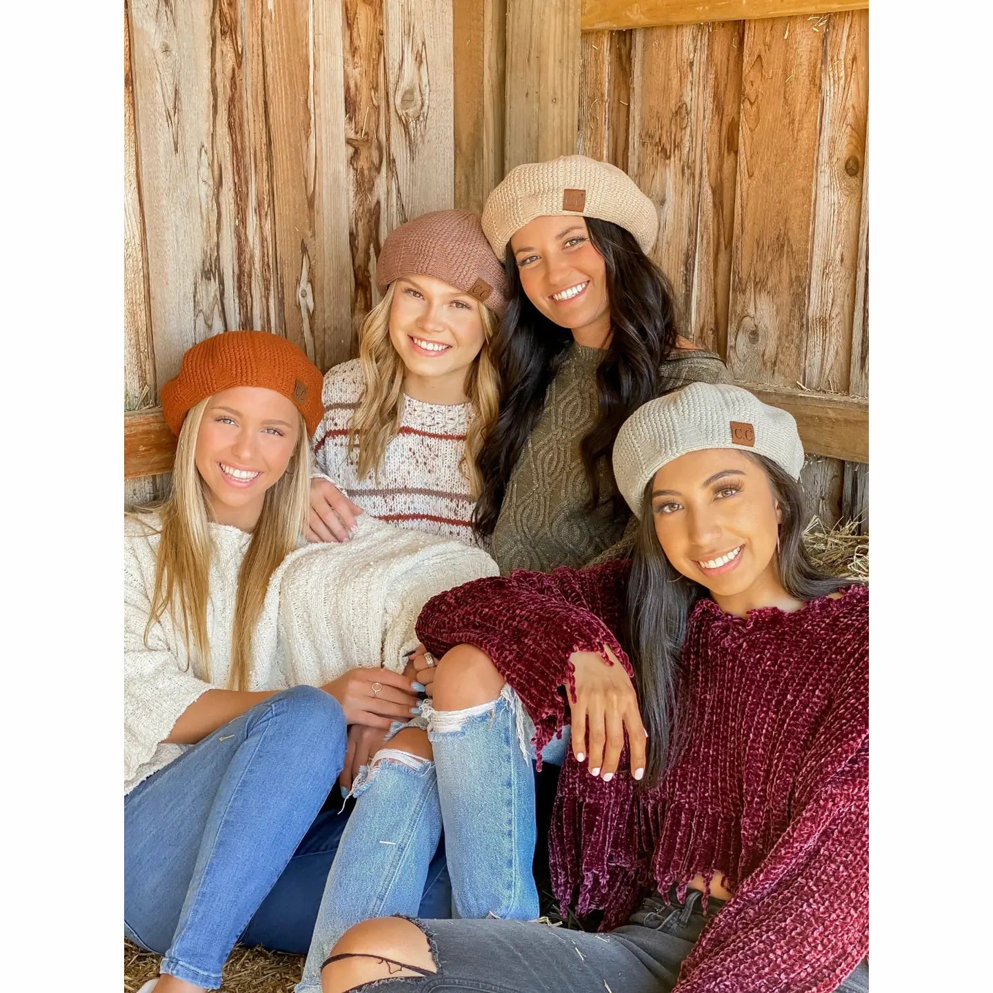 Scalloped Pattern Beret