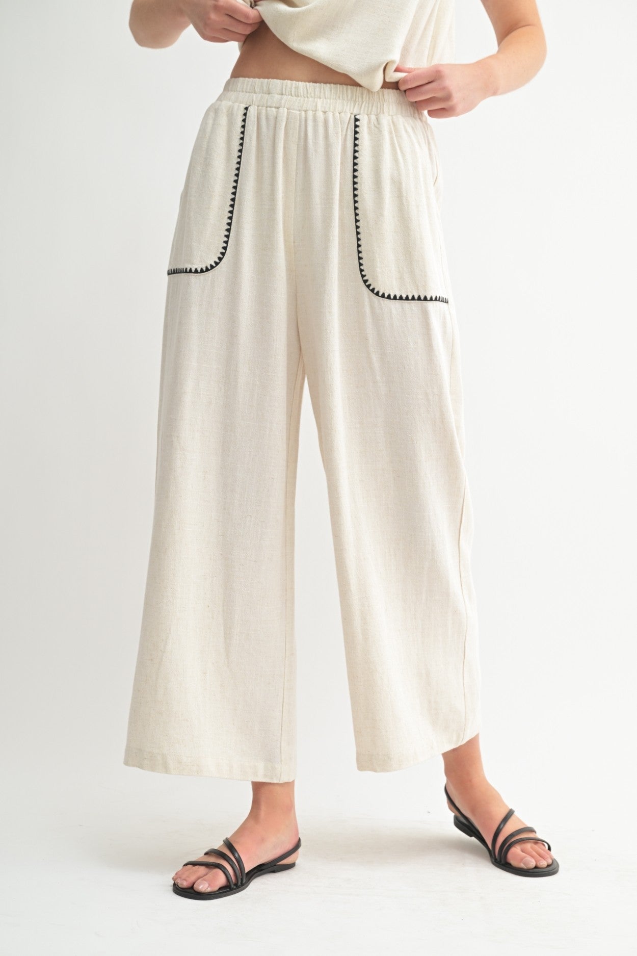 Embroidered Detail Pants in Oatmeal