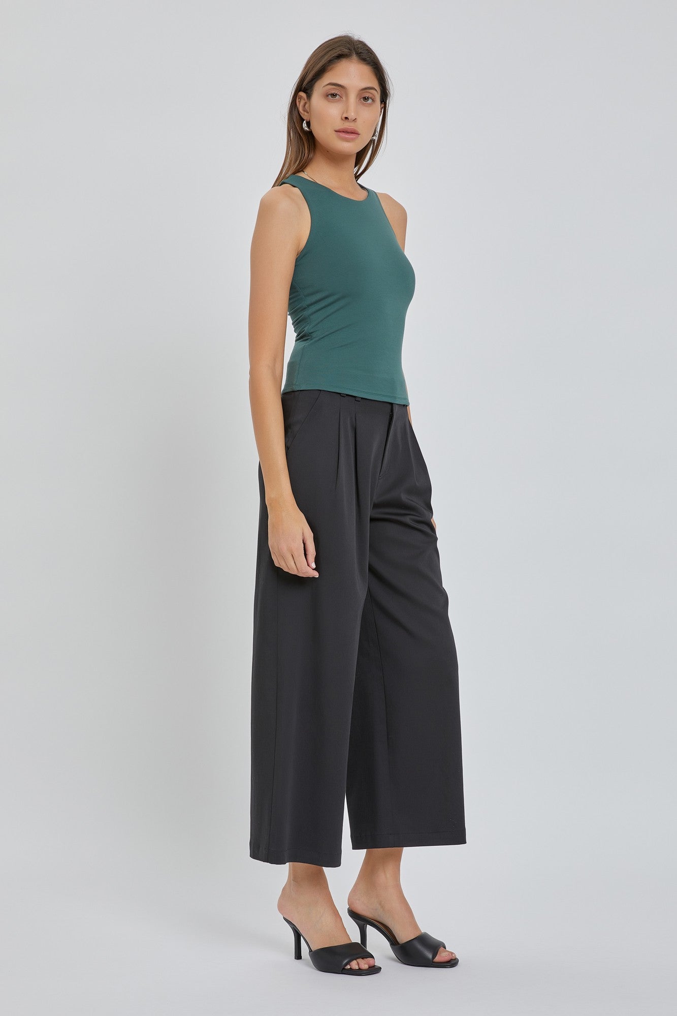 Basic Round Neck Tank