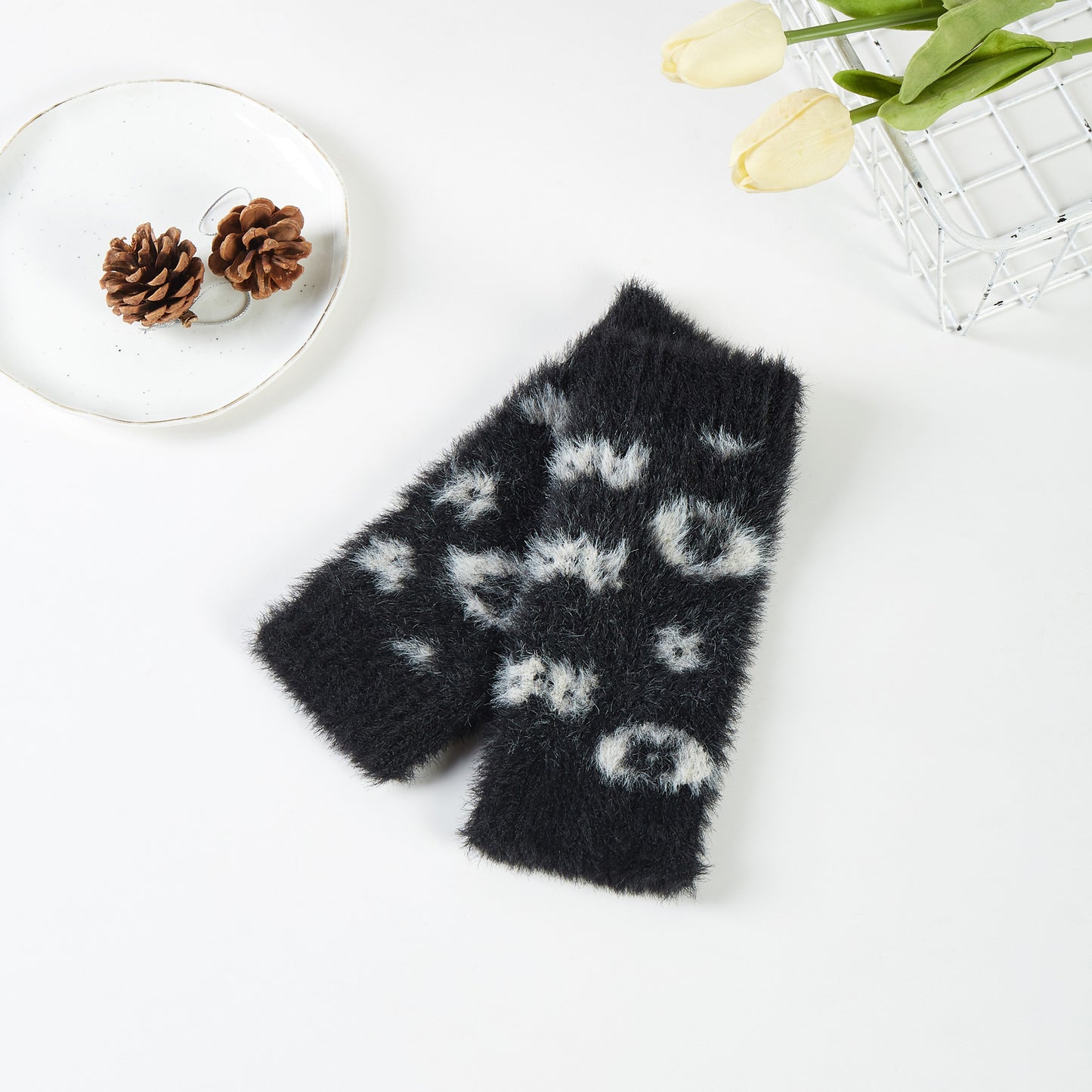 Mini Flower Chenille Gloves