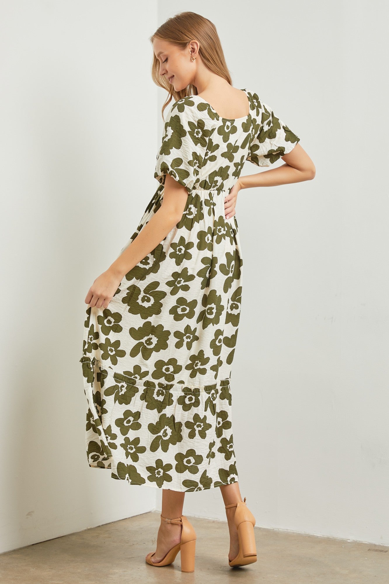Big Floral Dress in Olive