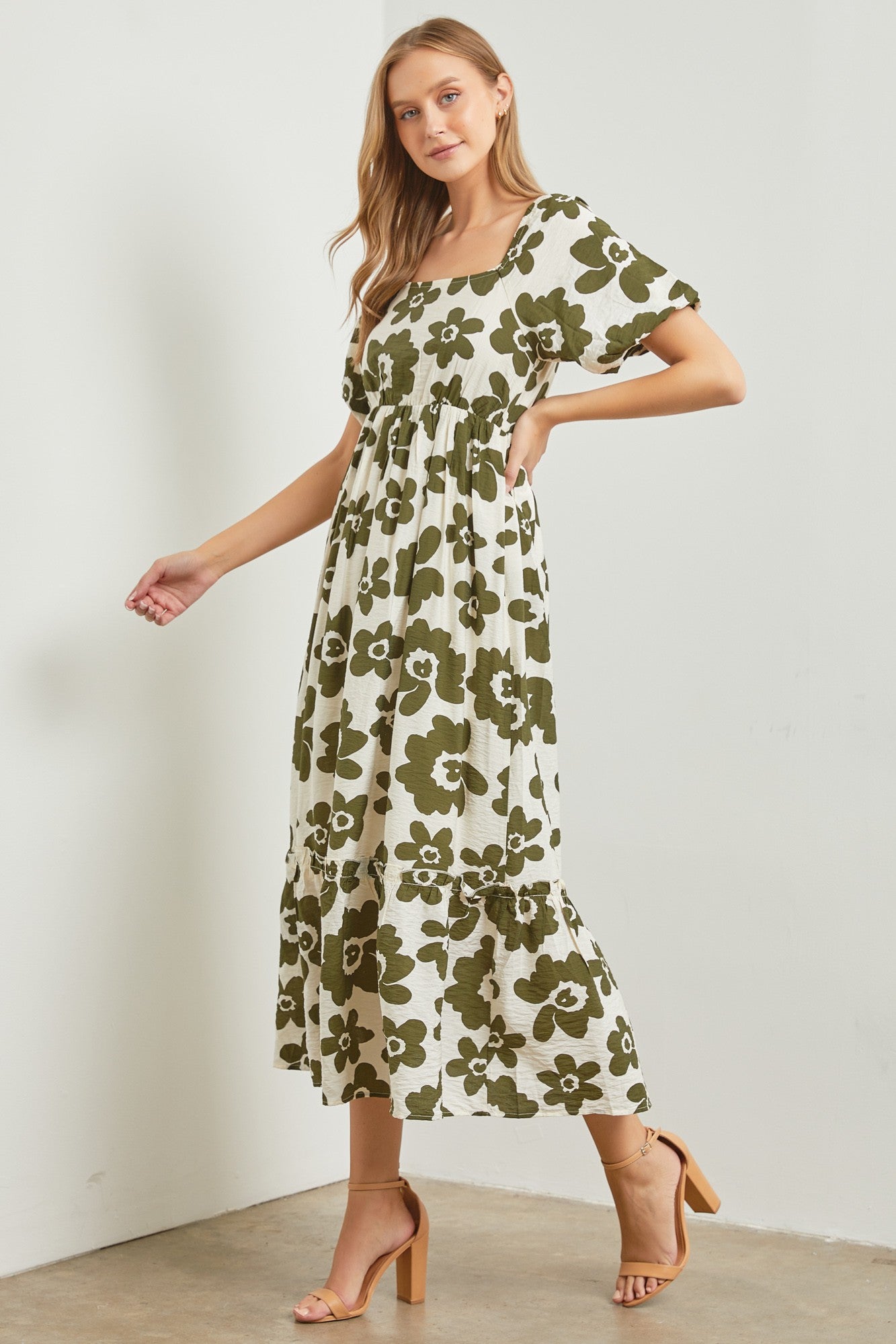 Big Floral Dress in Olive