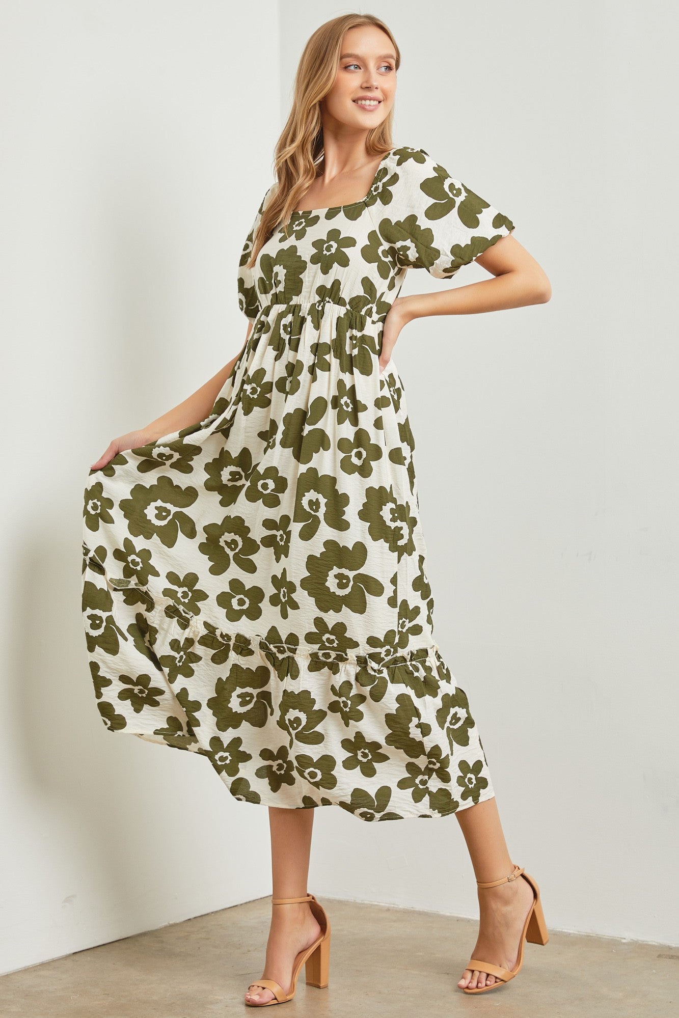 Big Floral Dress in Olive