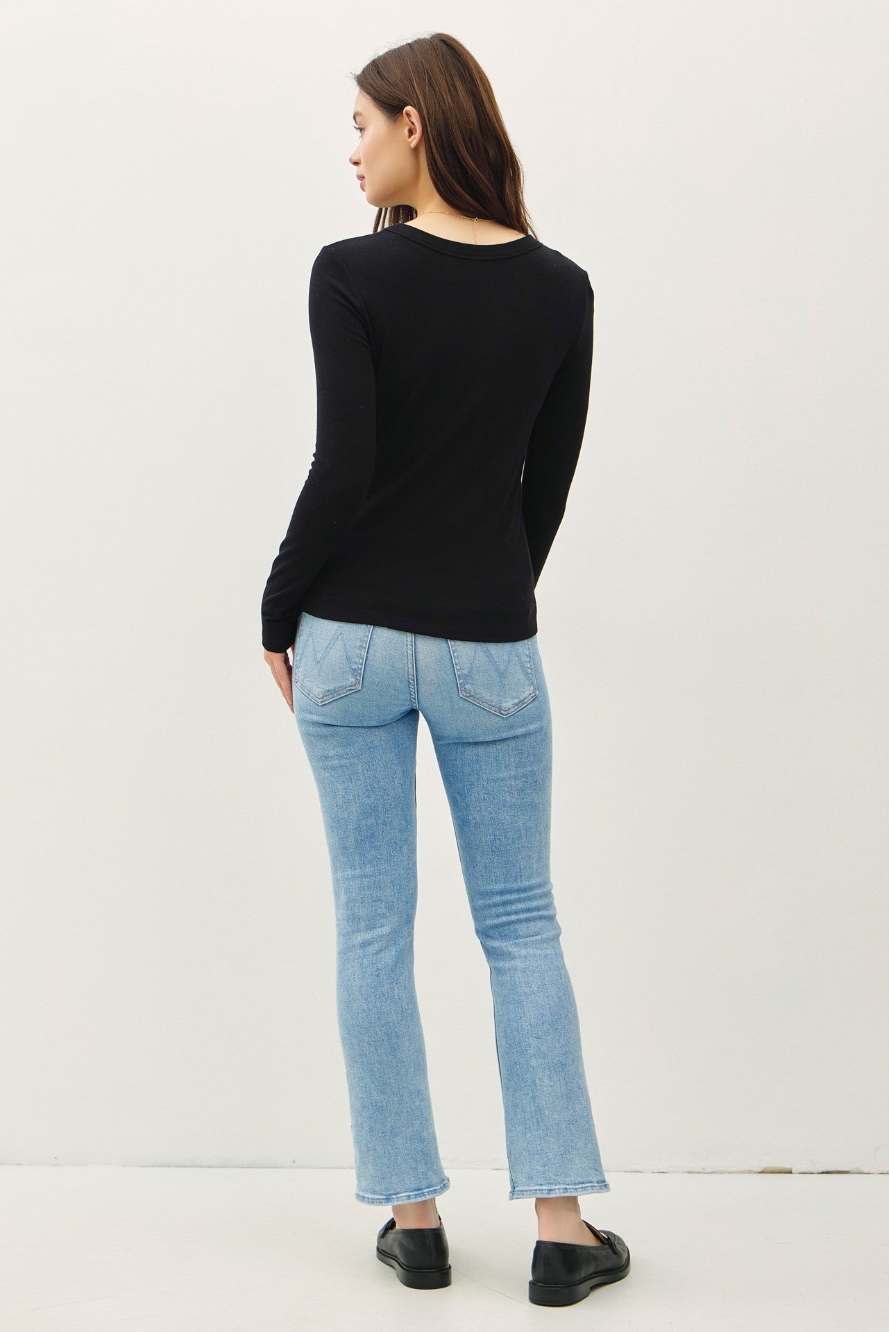Round Neck Basic Long Sleeve Tee