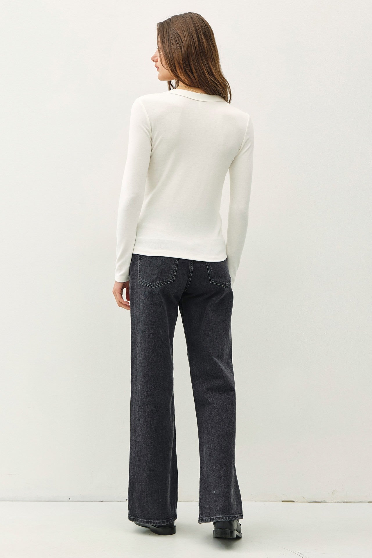Round Neck Basic Long Sleeve Tee