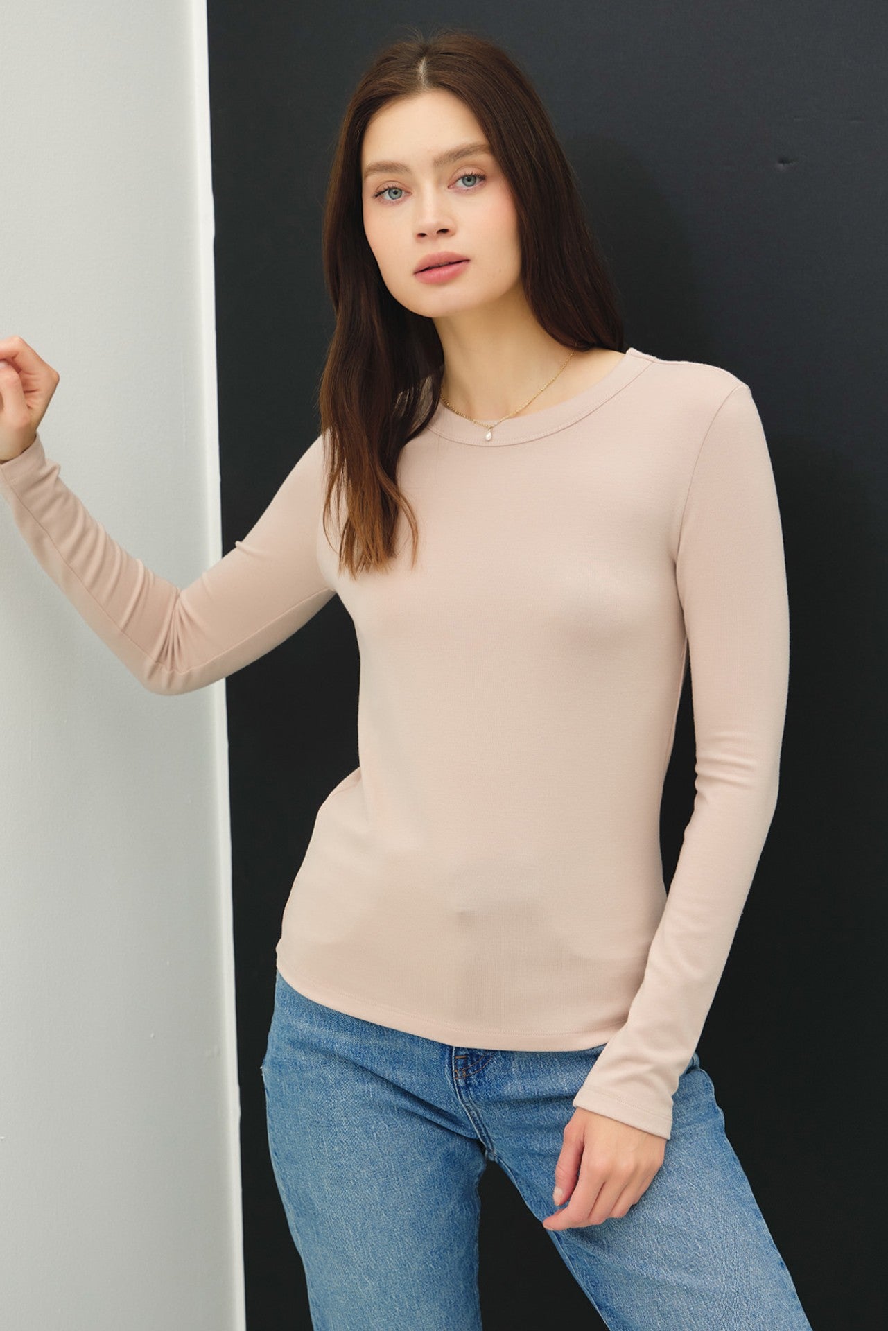 Round Neck Basic Long Sleeve Tee