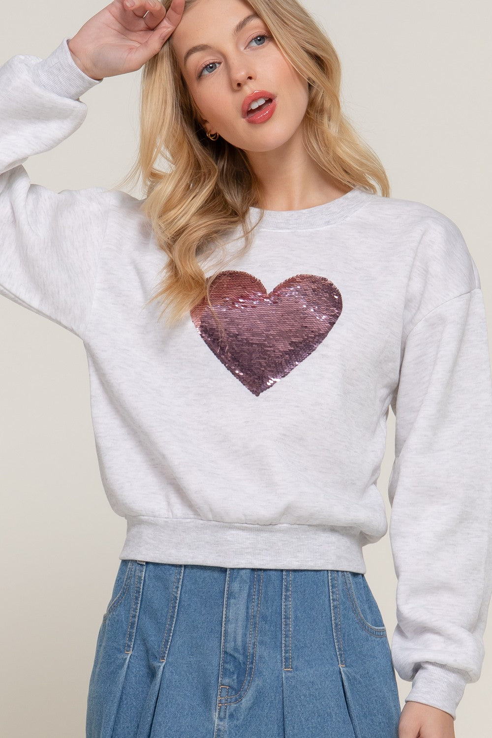 Oversized Sequin Heart Sweatshirt in Dk. Wine