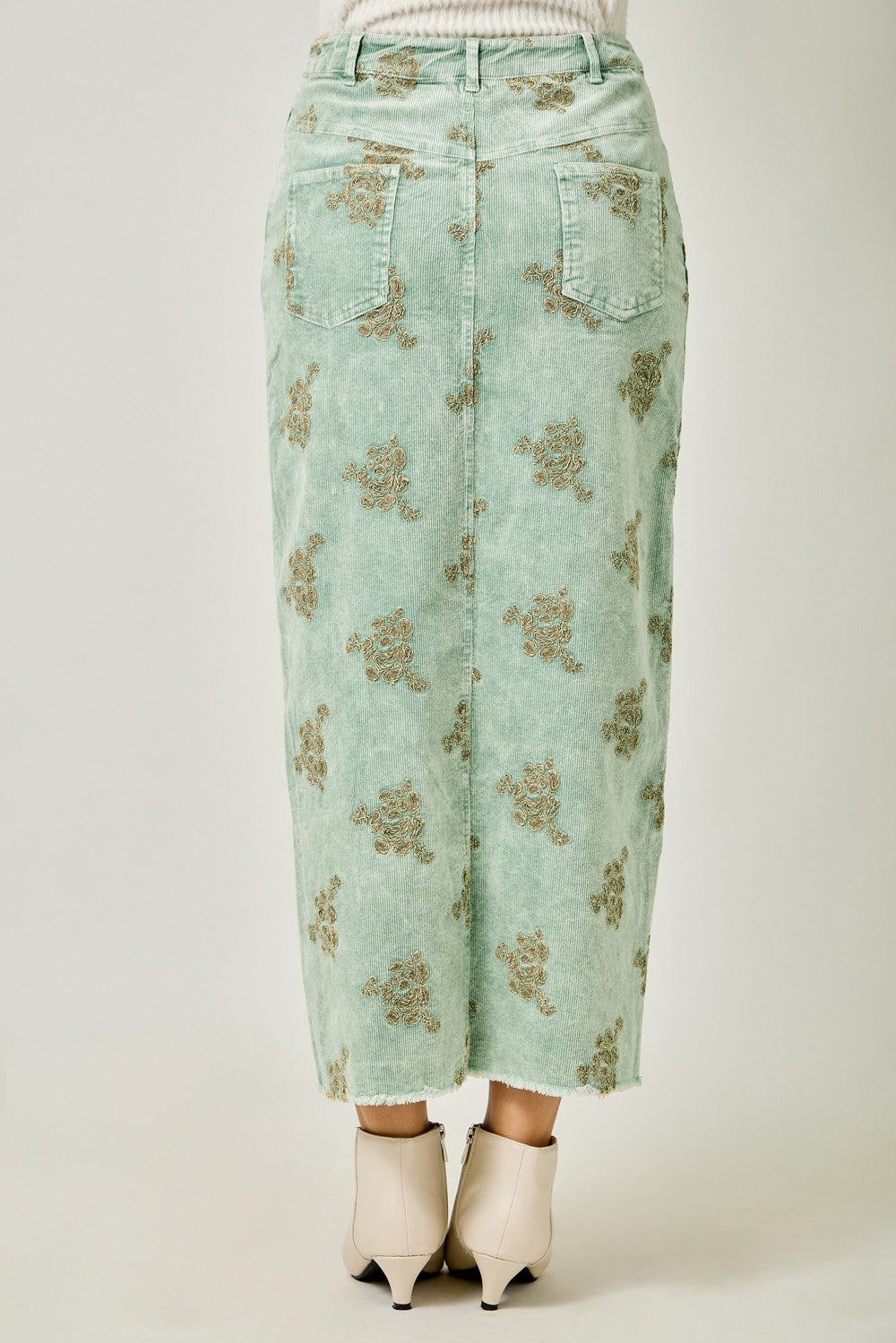 Embroidered Front Slit Corduroy Skirt