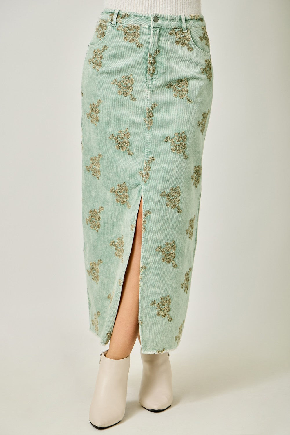 Embroidered Front Slit Corduroy Skirt
