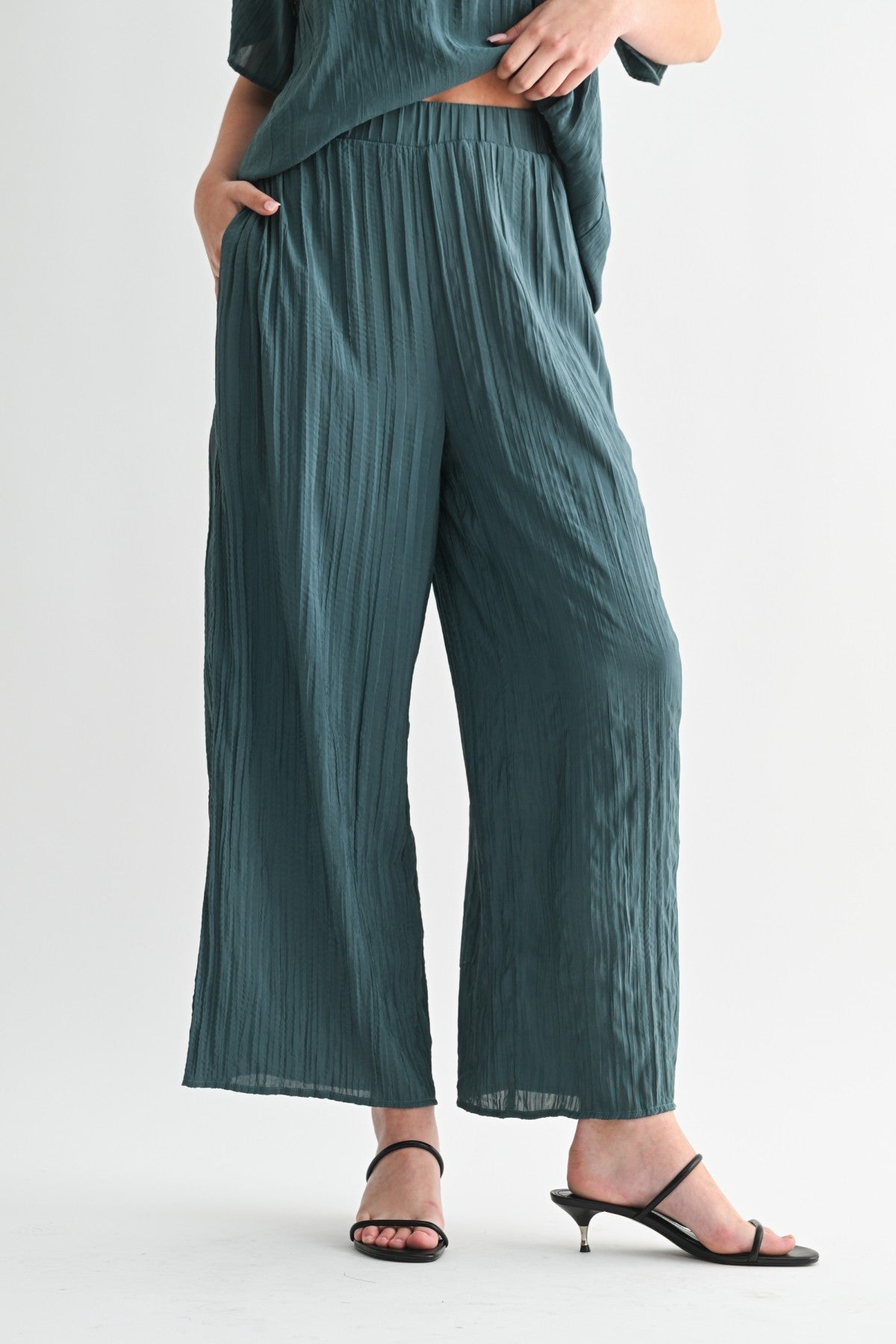 Crinkle Pants in Hunter Green