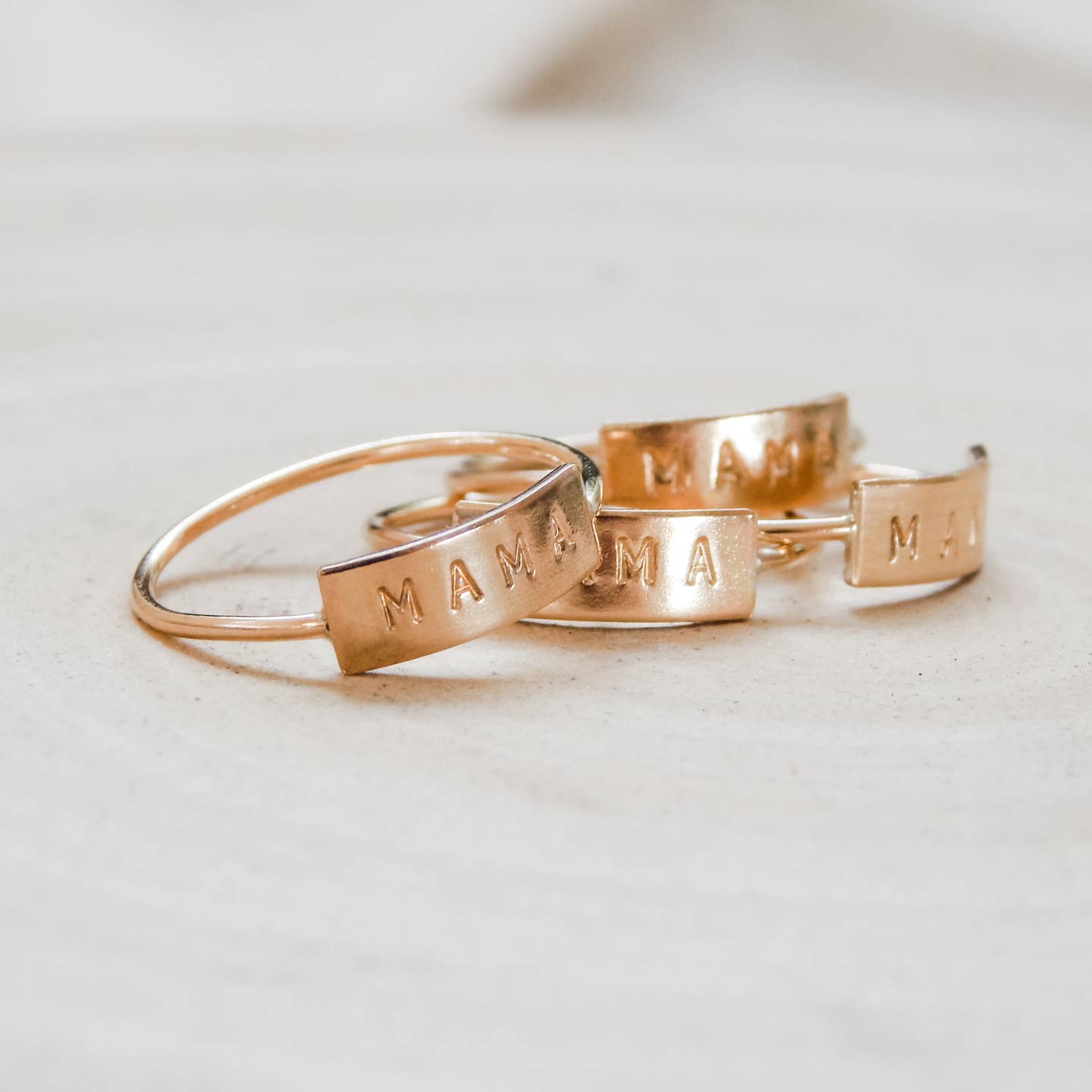 Mama Bar Ring in Gold