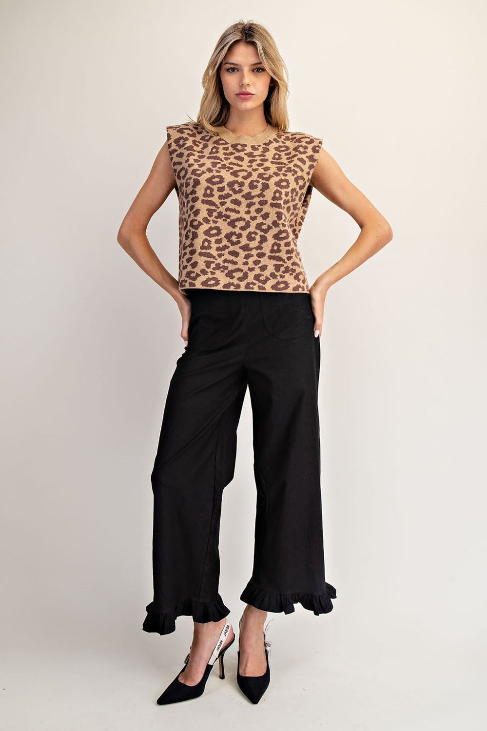 Sleeveless Leopard Sweater Top