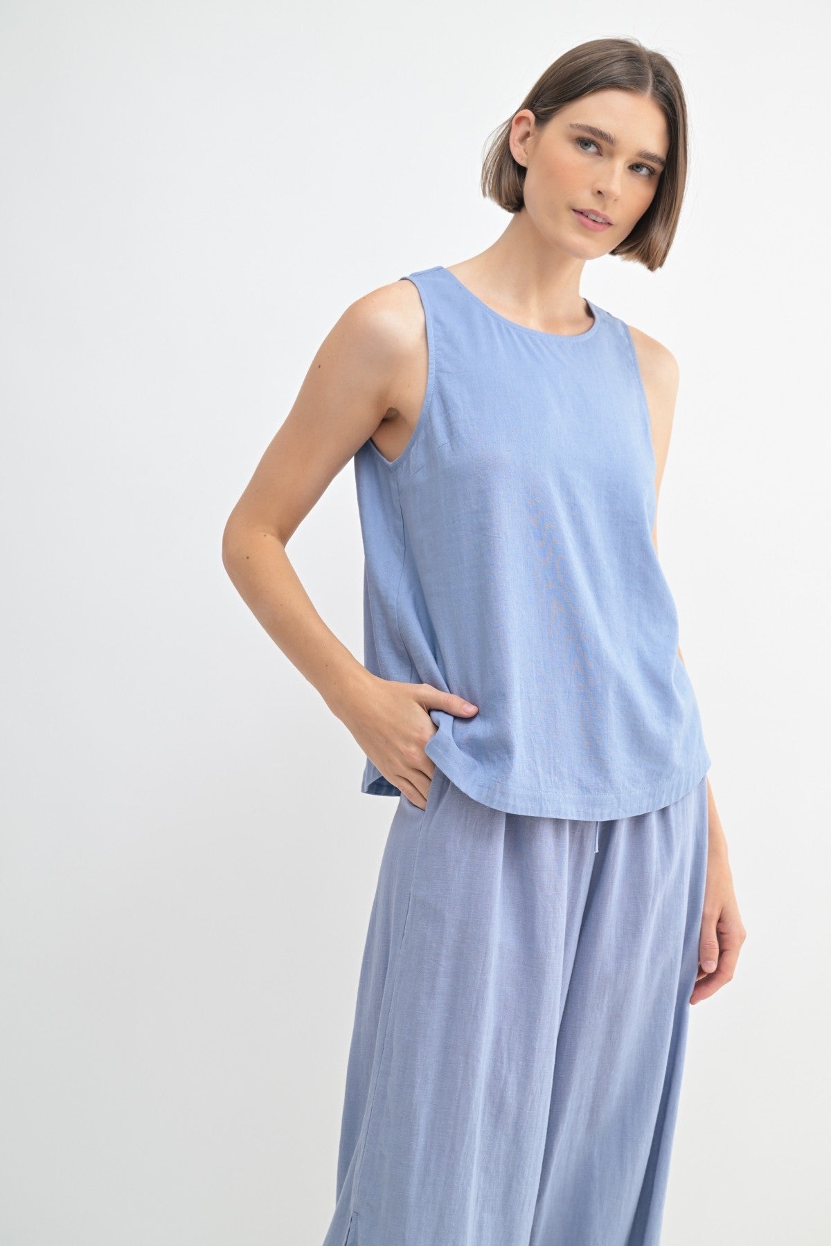 Linen Blend Back V-Cut Top