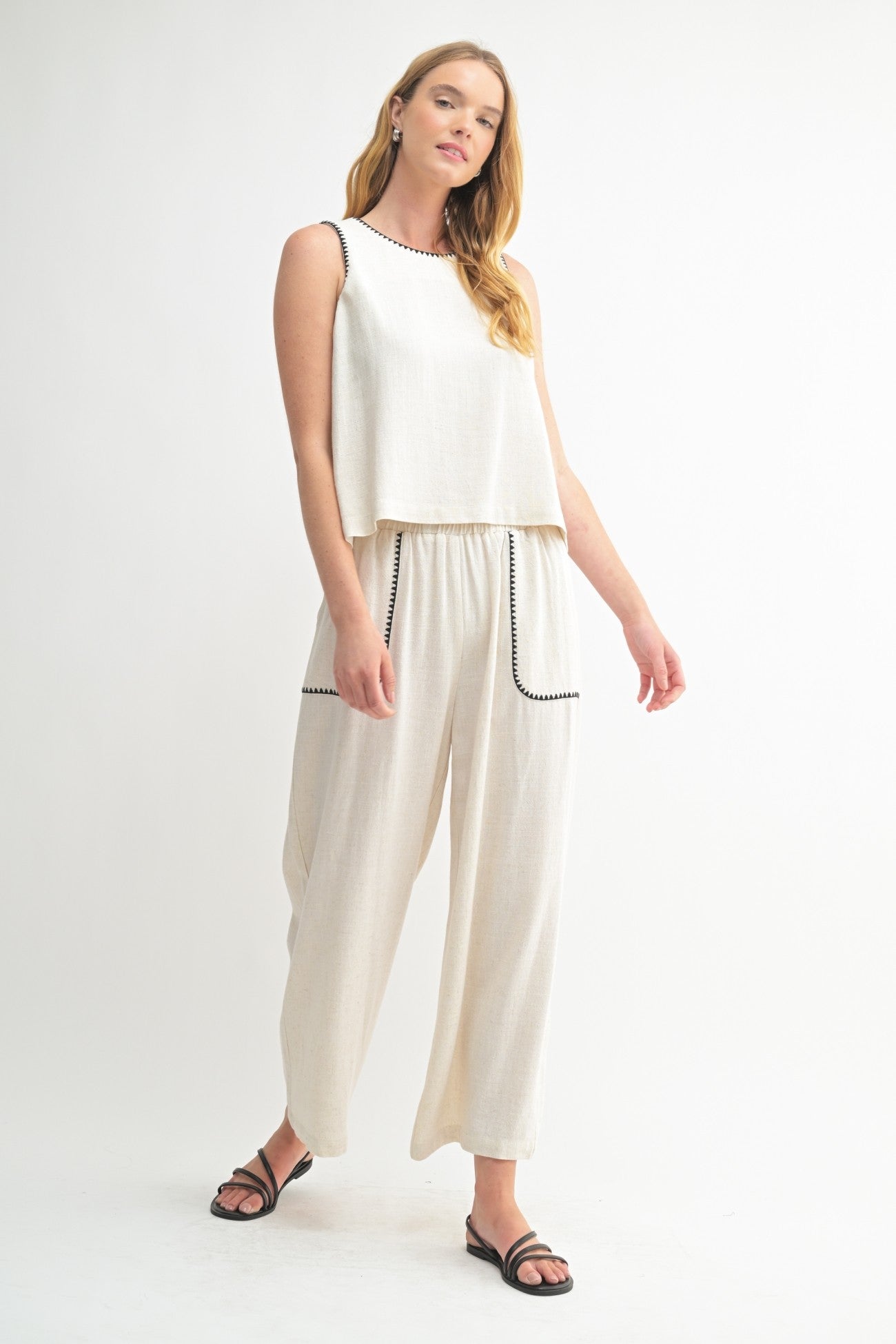 Embroidered Detail Pants in Oatmeal