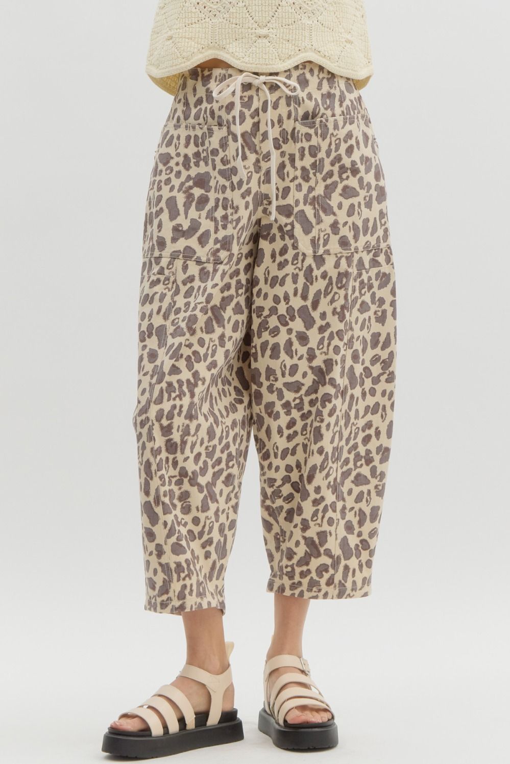 Abstract Leopard Barrel Jeans
