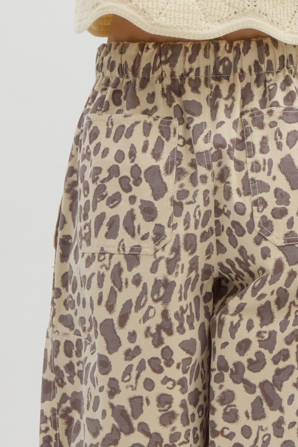 Abstract Leopard Barrel Jeans