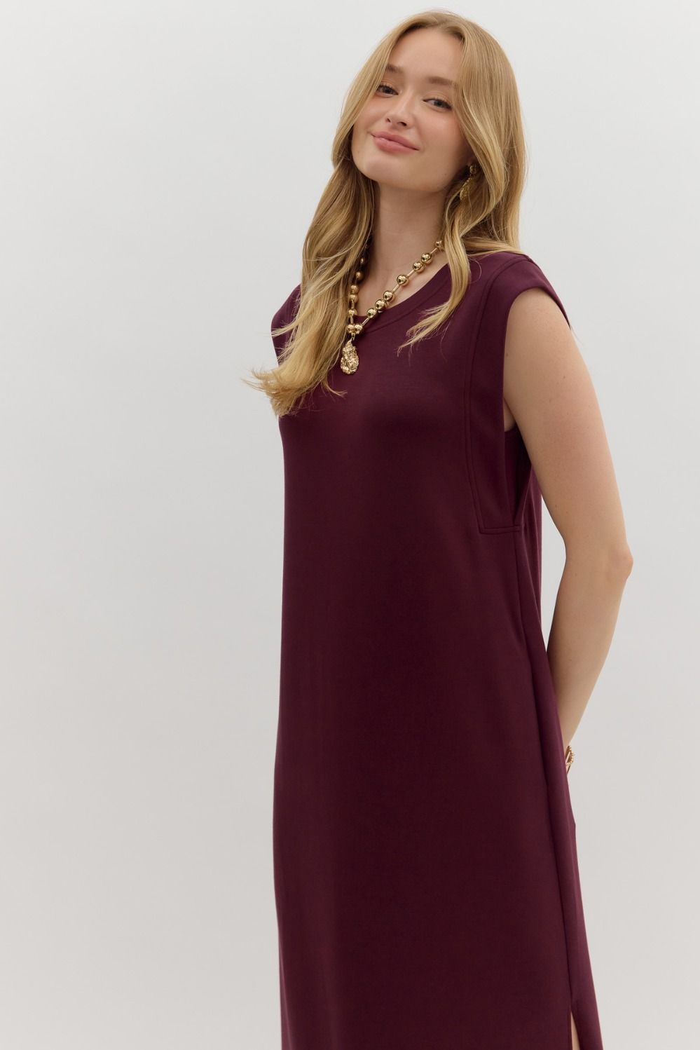 Solid Jersey Knit Pullover Midi Dress in Wine