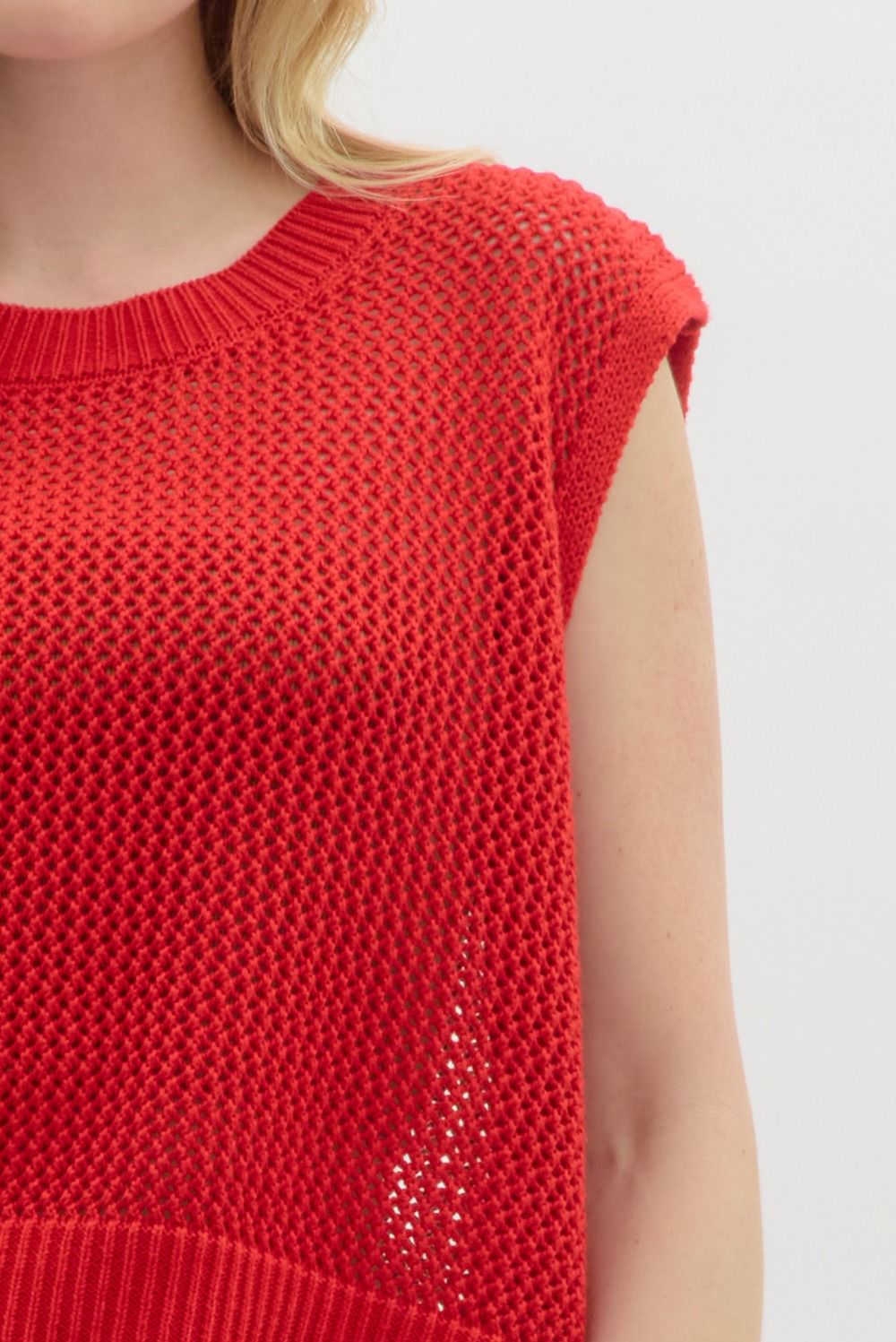 Red Knit Sleeveless Pullover