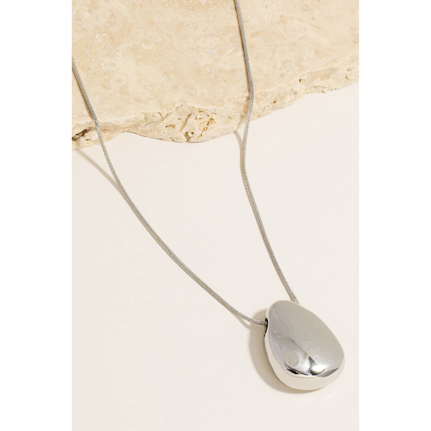 Metallic Tear Pendant Dainty Chain Necklace