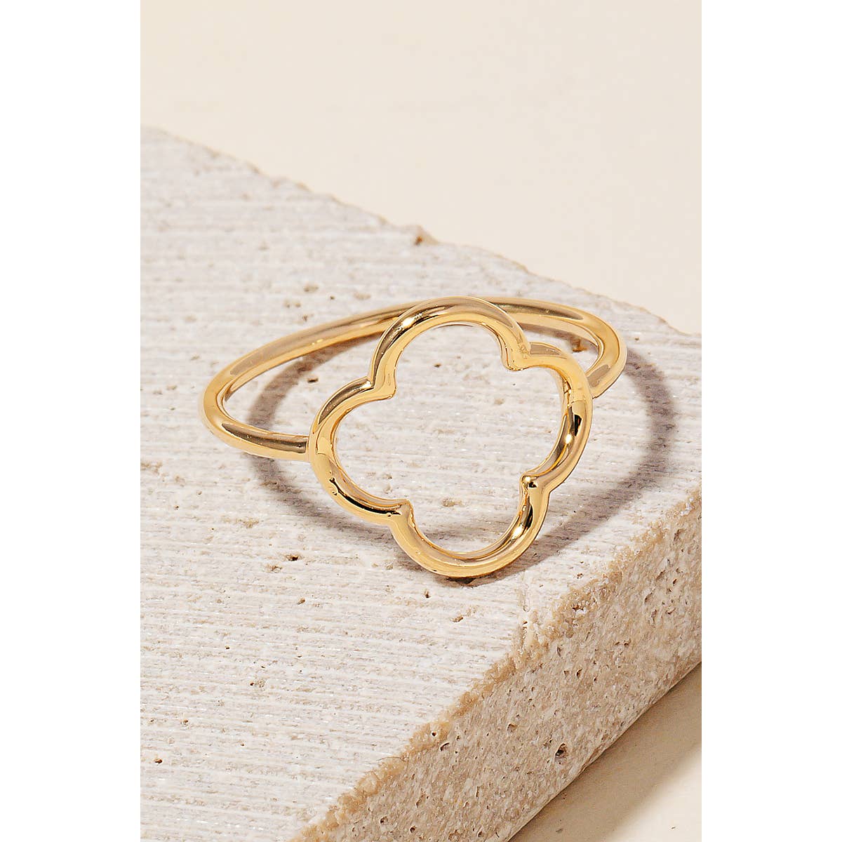 Metallic Wire Clover Band Ring