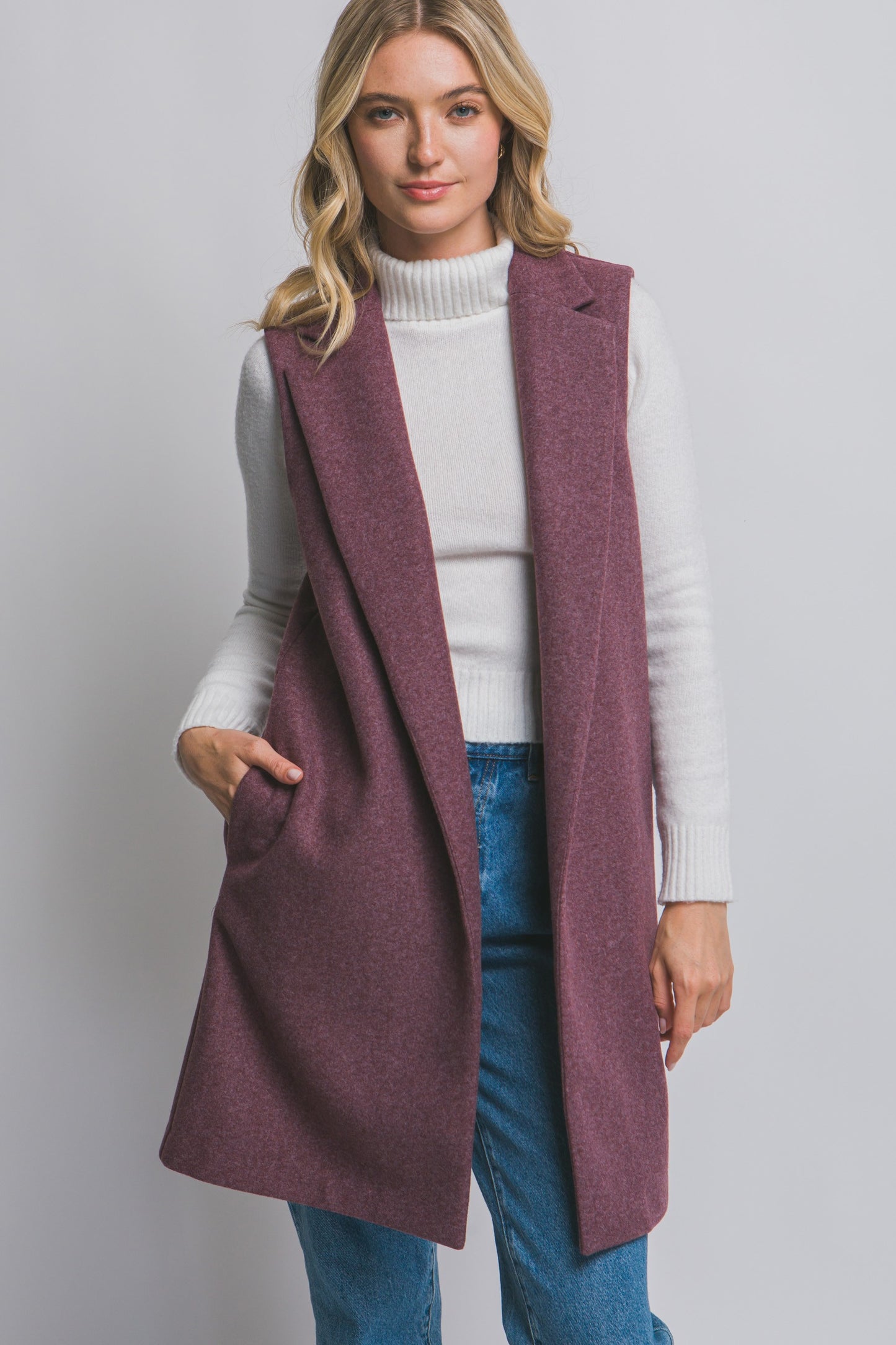 Longline Vest in Maroon