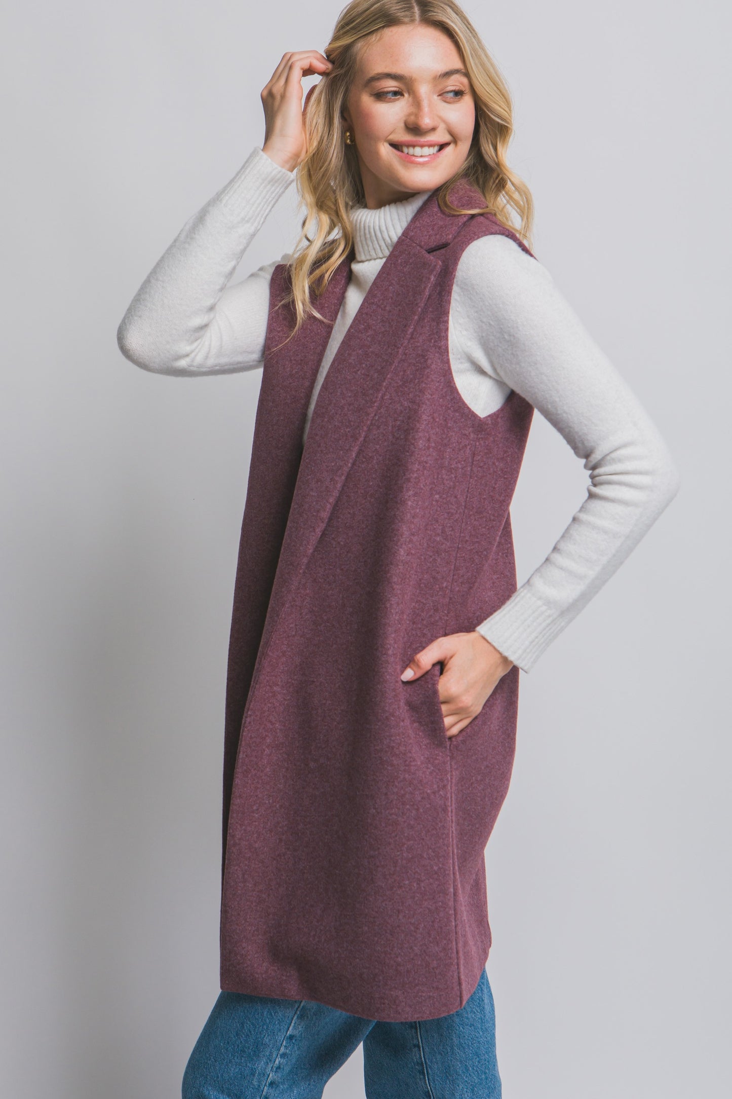 Longline Vest in Maroon