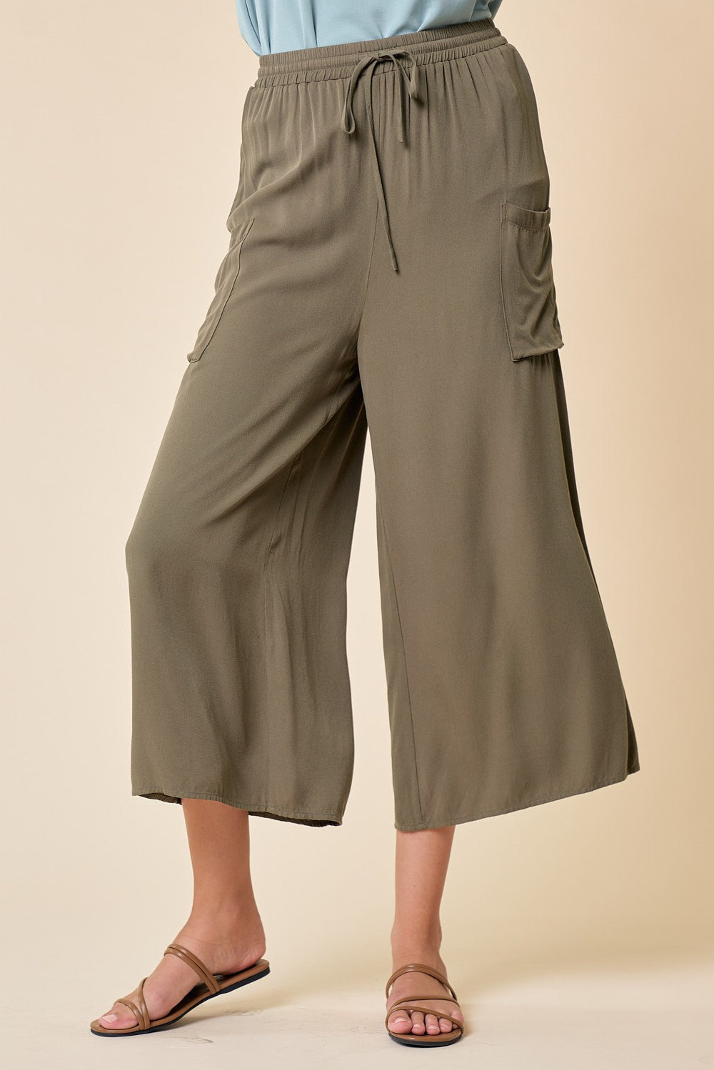 Wide Leg Pants with Front Pockets in Olive