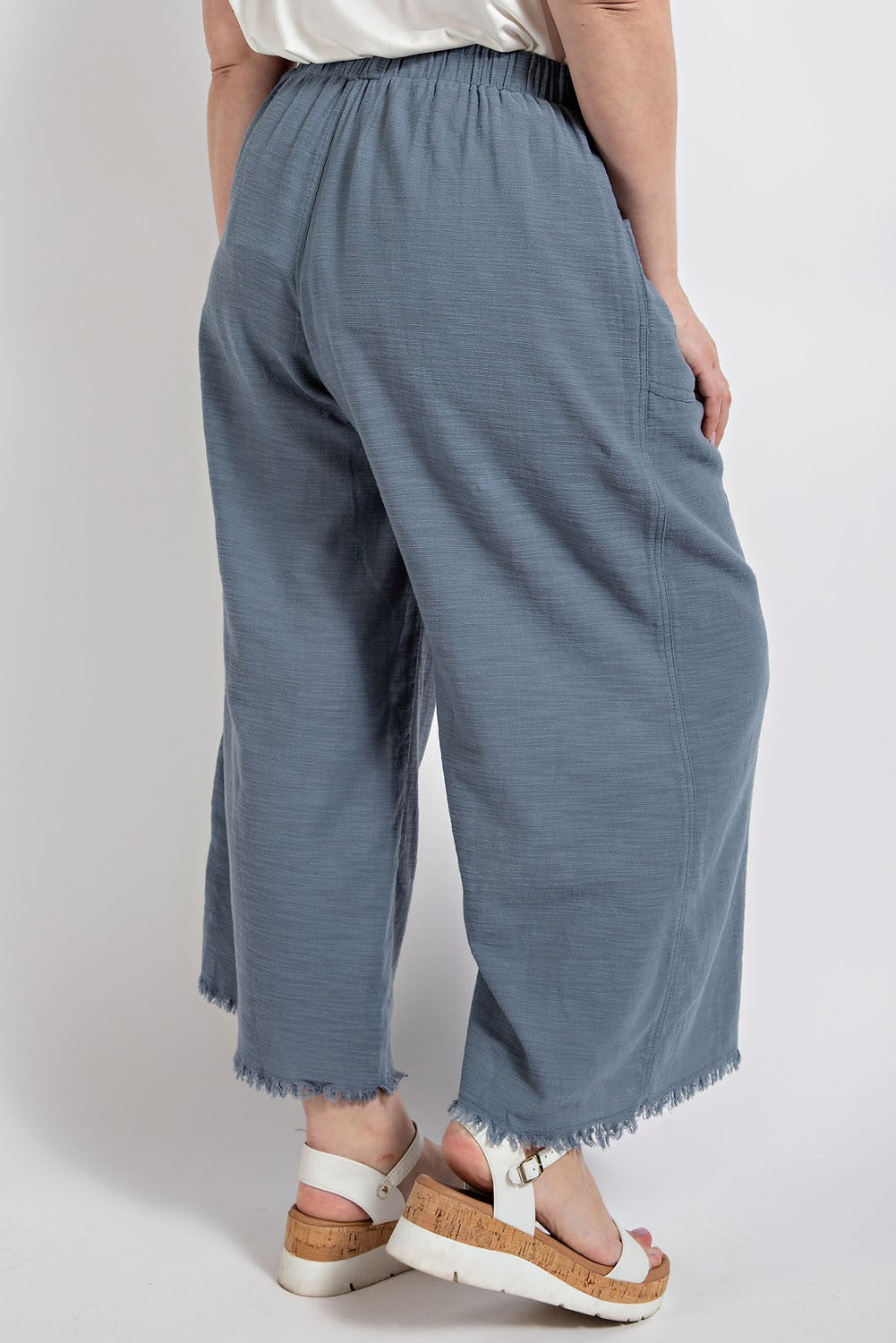 Curvy Size Frayed Hem Pants in Slate Blue