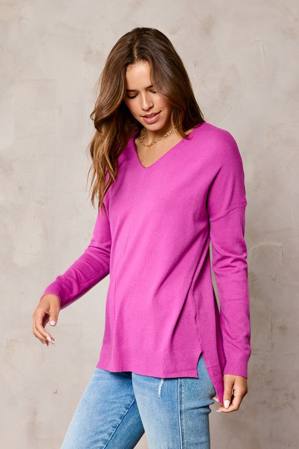 V-Neck Hi/Low Sweater in Magenta
