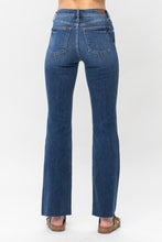 Mid-Rise Cut Hem Bootcut Jeans