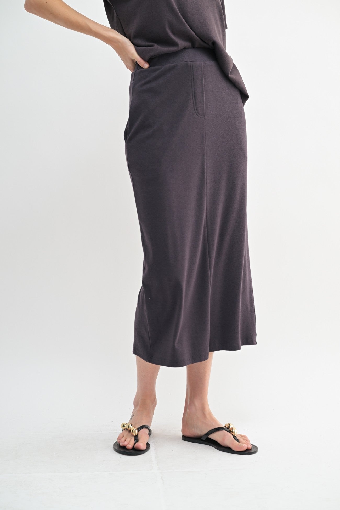 Stretch Midi Track Skirt in Truffle