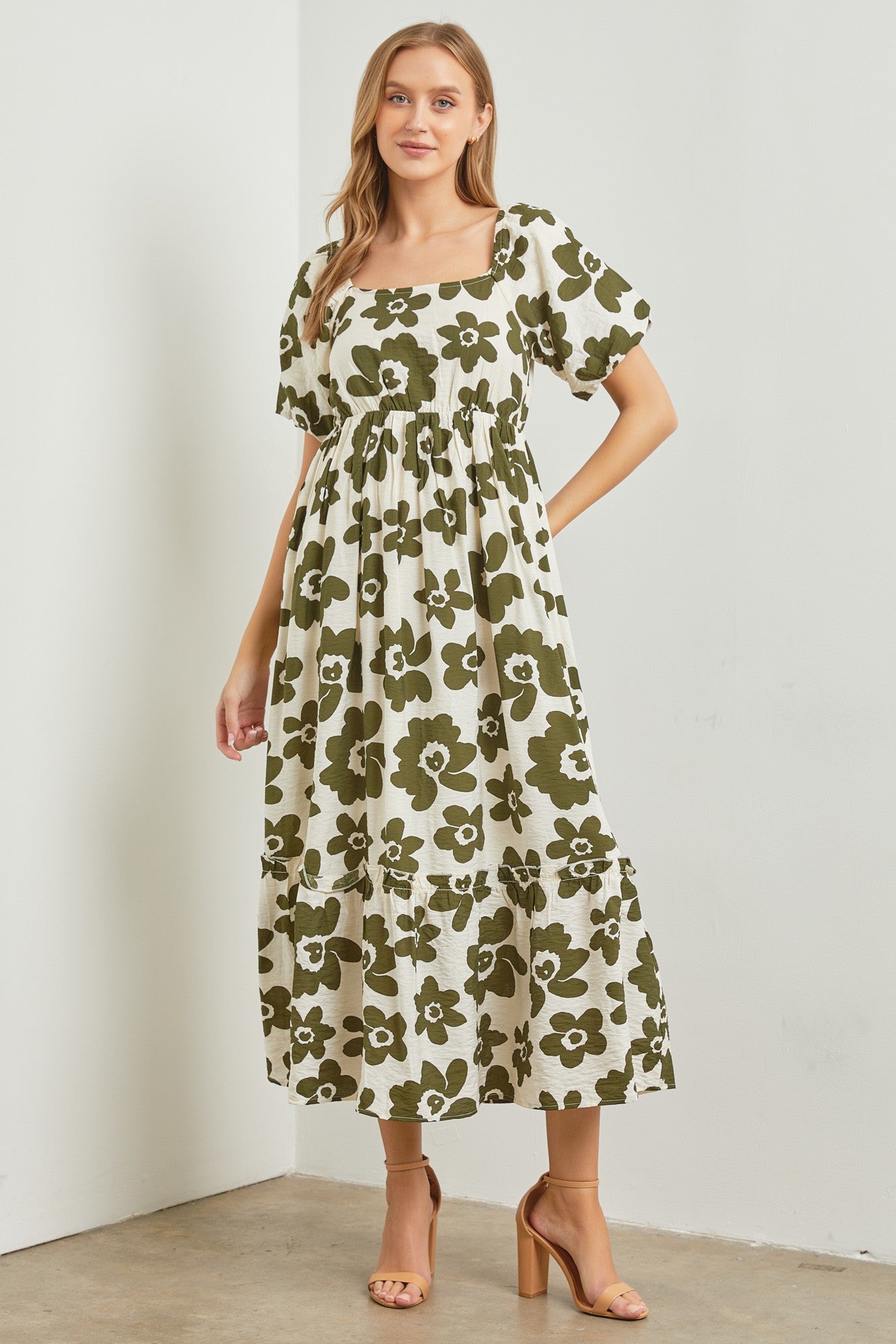 Big Floral Dress in Olive