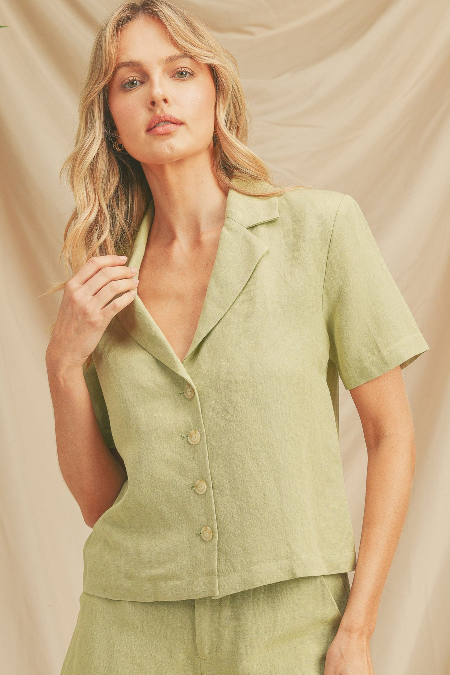 Button Closure Crop Top in Green