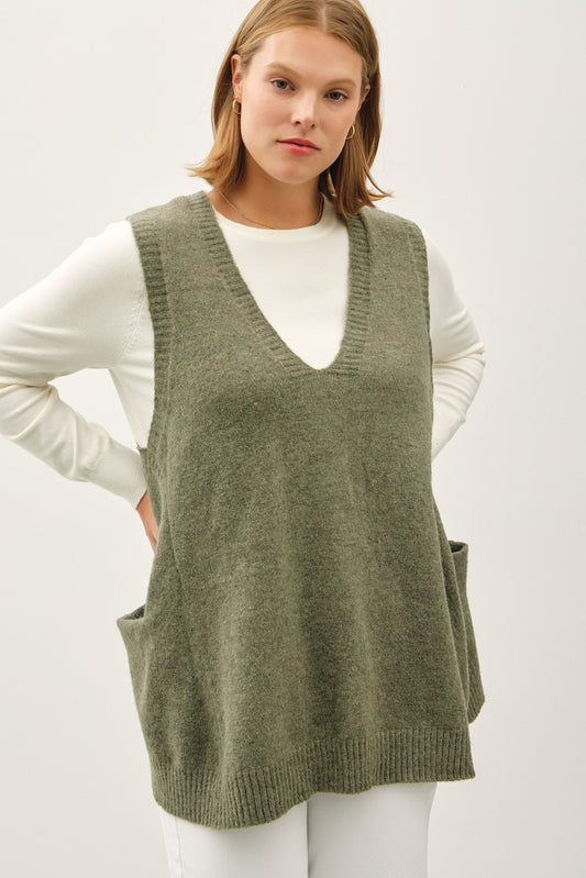 Curvy Oversized Sweater Vest