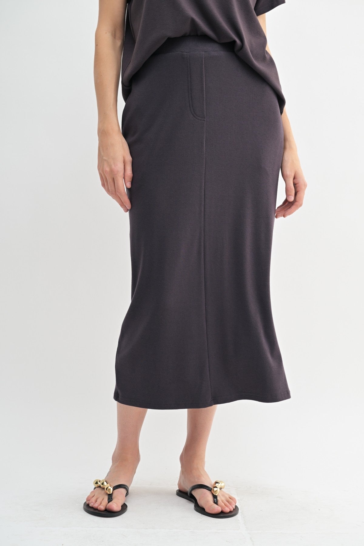 Stretch Midi Track Skirt in Truffle