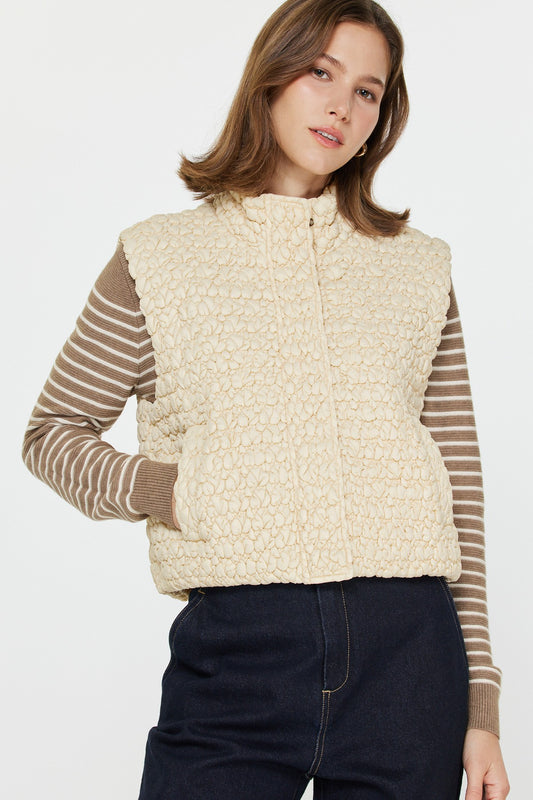 Cropped Quilting Vest in Ivory
