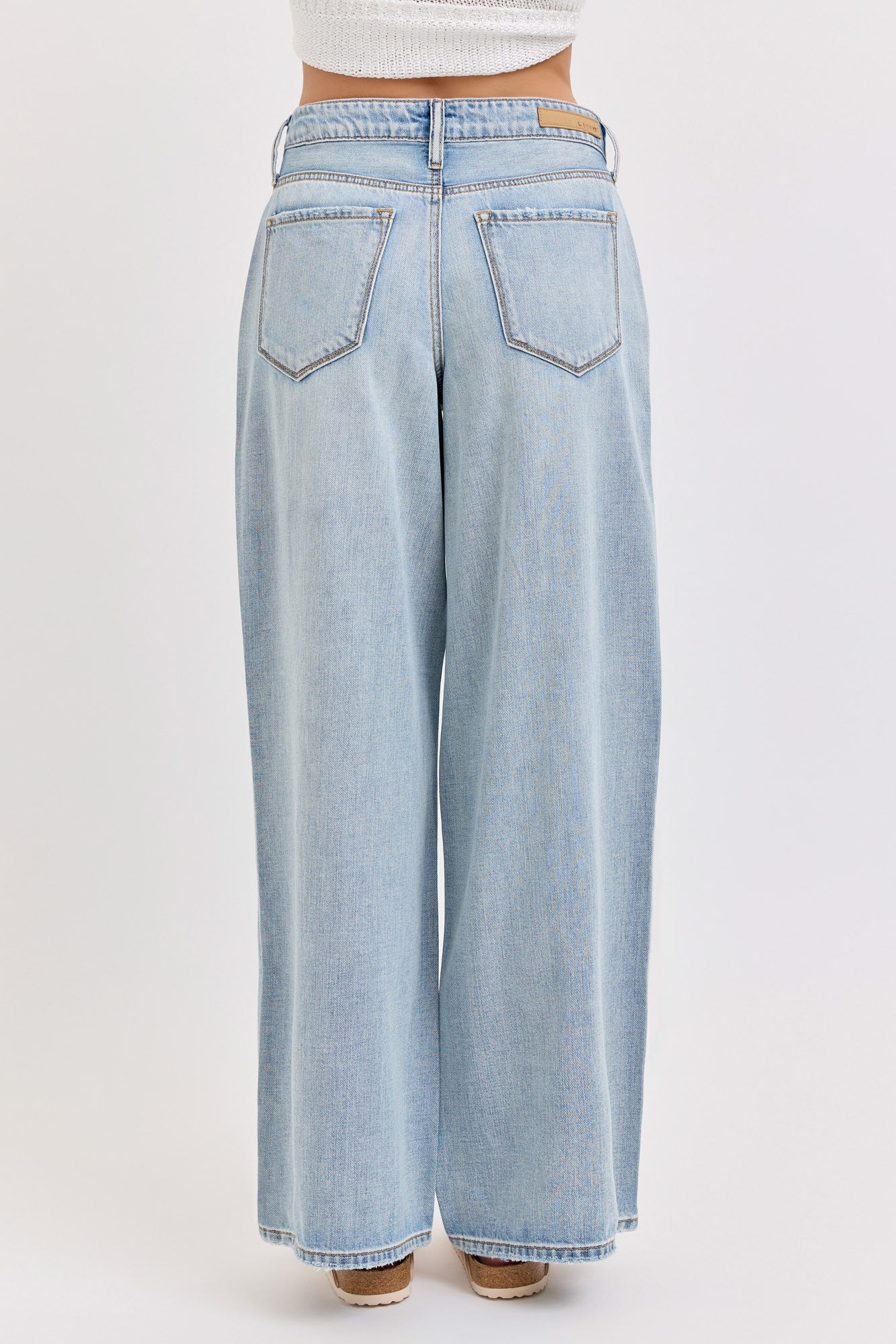 Lightweight Mid Rise Wide Leg Jeans