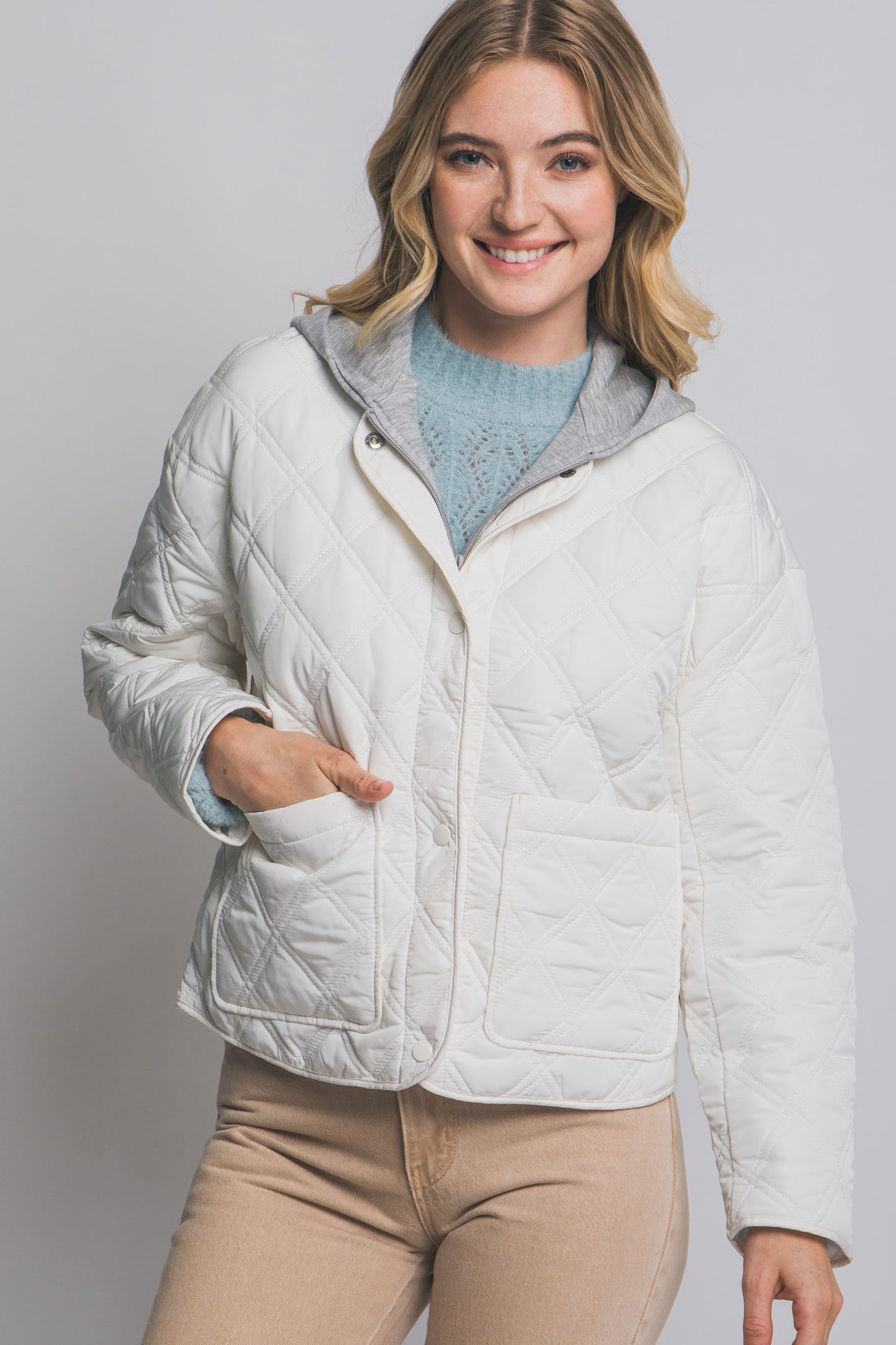 Contrast Puffer Jacket in Ivory