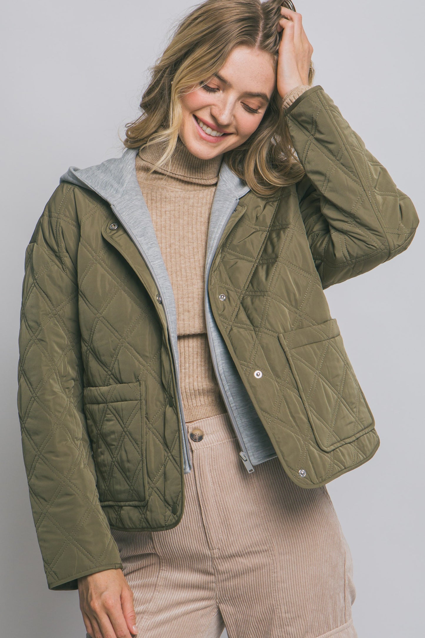 Contrast Puffer Jacket in Olive