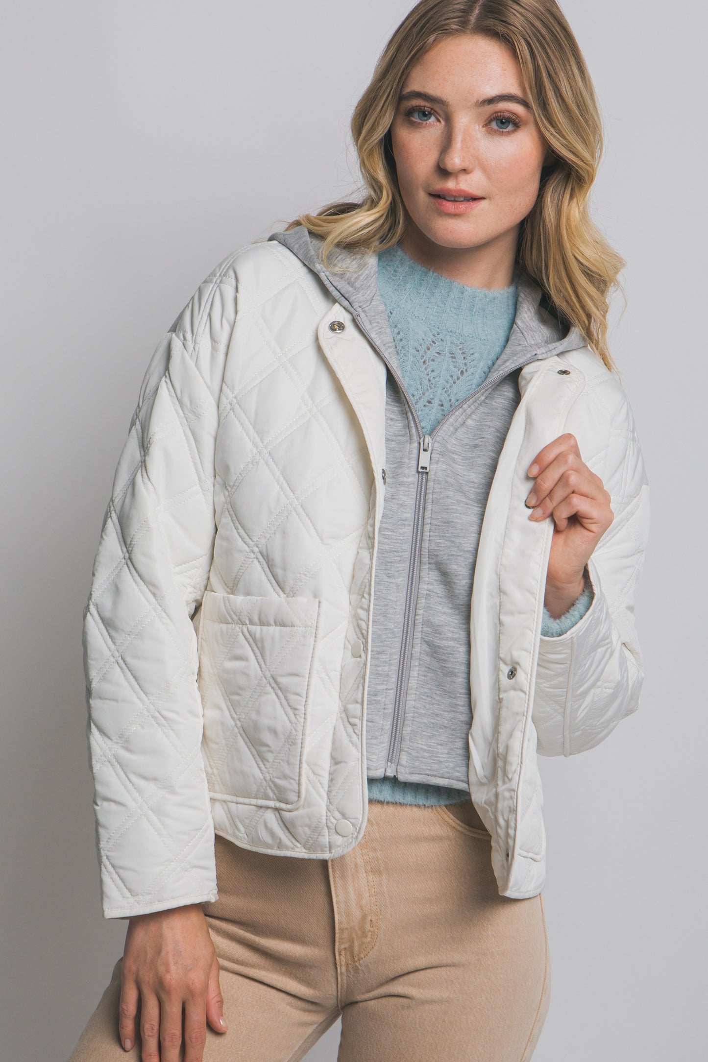 Contrast Puffer Jacket in Ivory