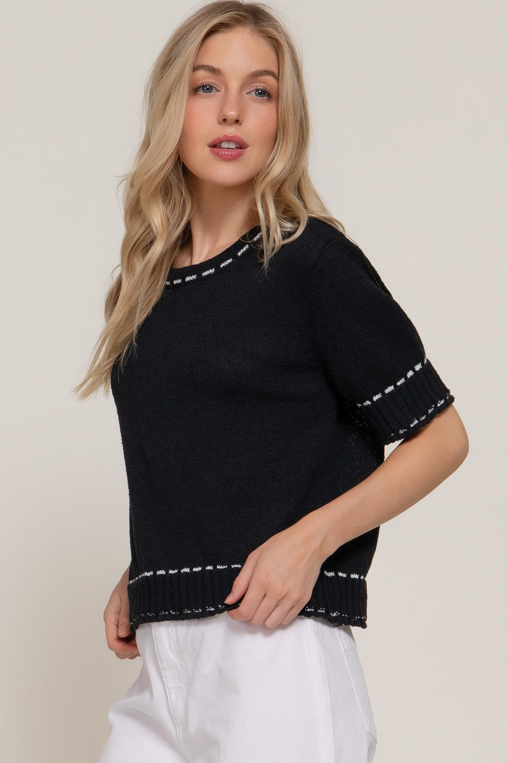Short Sleeve Color Stitch Sweater