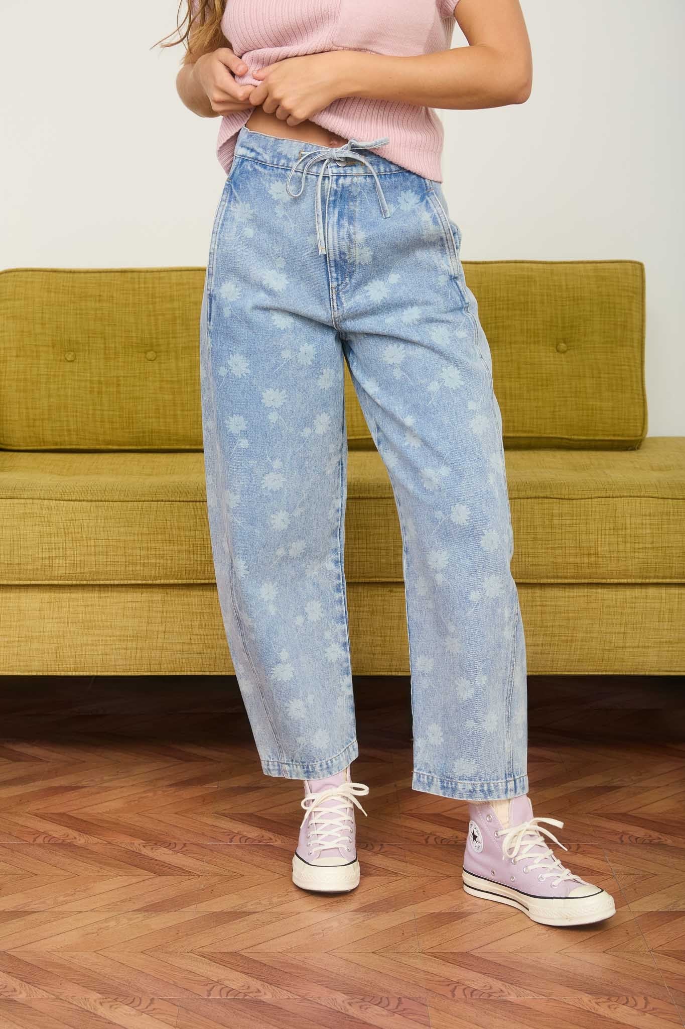 High Waist Dandelion Wash Barrel Jeans