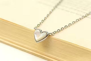 Gigi mini heart Necklace