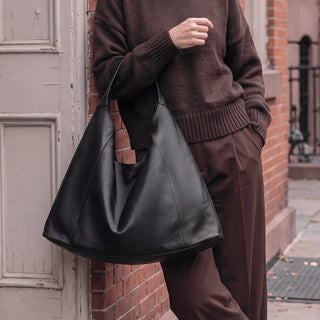Lyndsey Tote Shoulder Bag in Black
