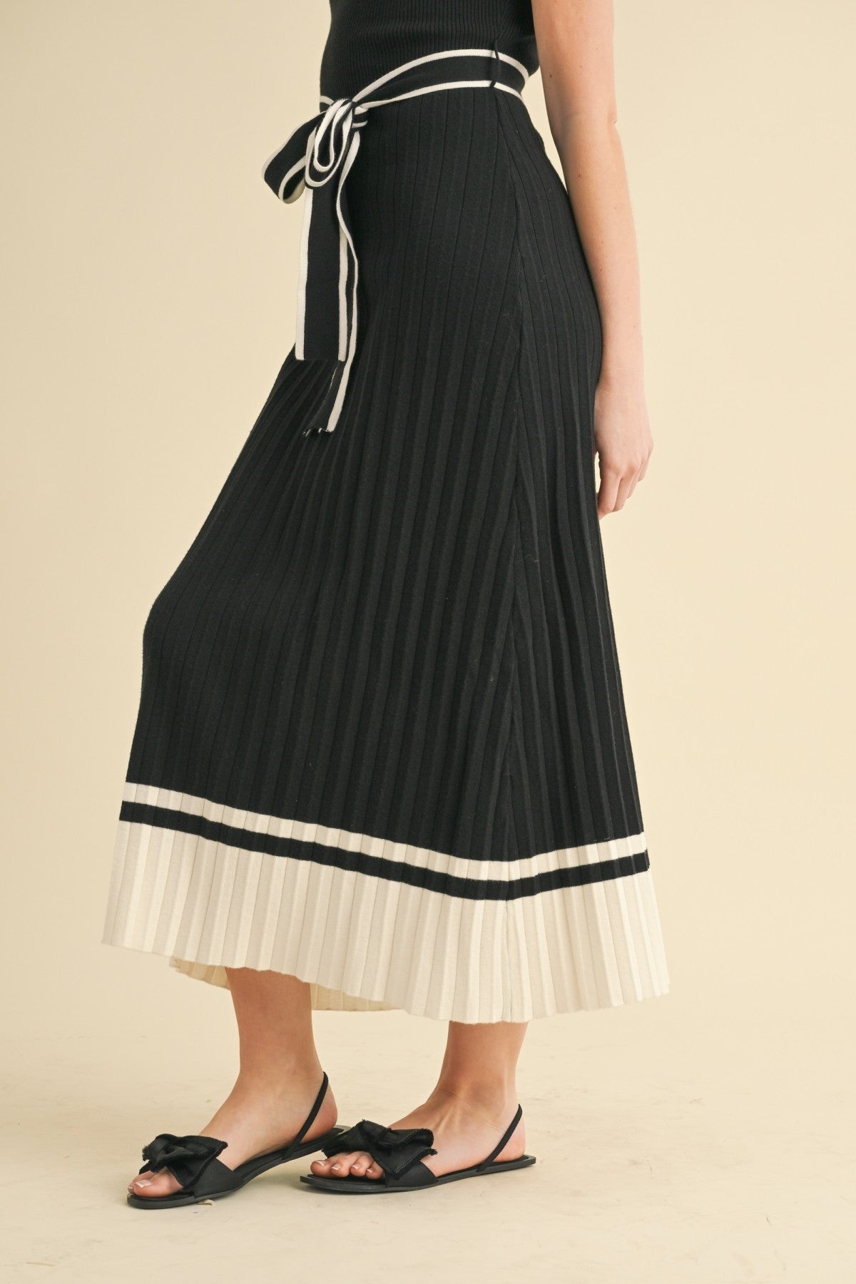 The Ellen Dress in Black