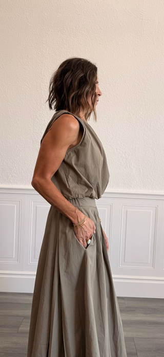 Cotton Poplin Sleeveless Bubble Top in Mocha