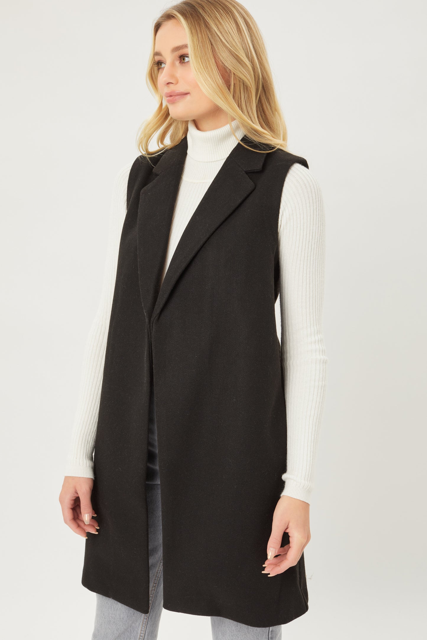 Longline Vest in Black