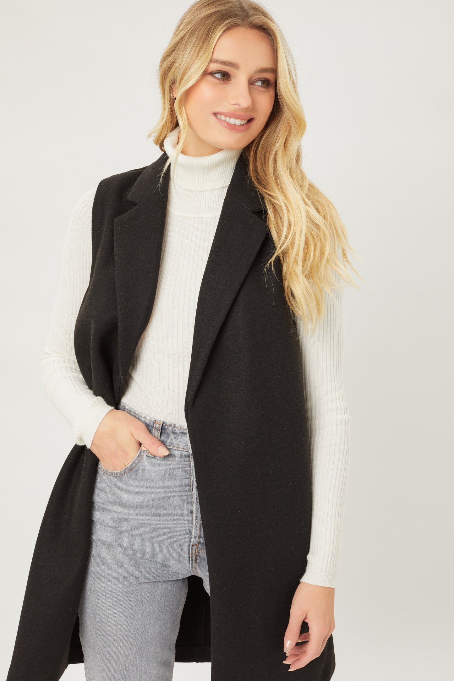 Longline Vest in Black