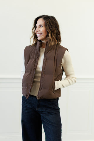 Cropped Puffer Vest with Zipper Pockets