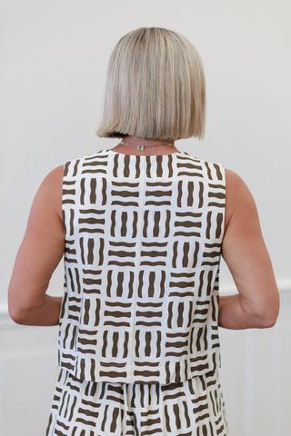 Geometric Print Button-down Vest Top & Bermuda Shorts Set
